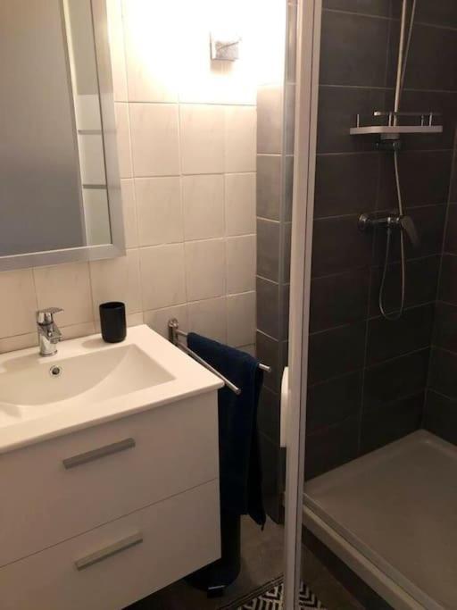 Apartment 70m2 T3 Cosy Calme Et Spacieux Idealement Situe Sete